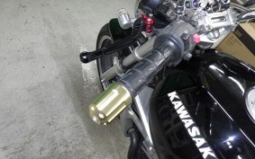 KAWASAKI BALIUS 250 Gen.2 2002 ZR250B