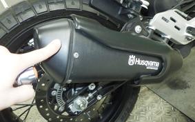 HUSQVARNA SVARTPILEN 401 2021