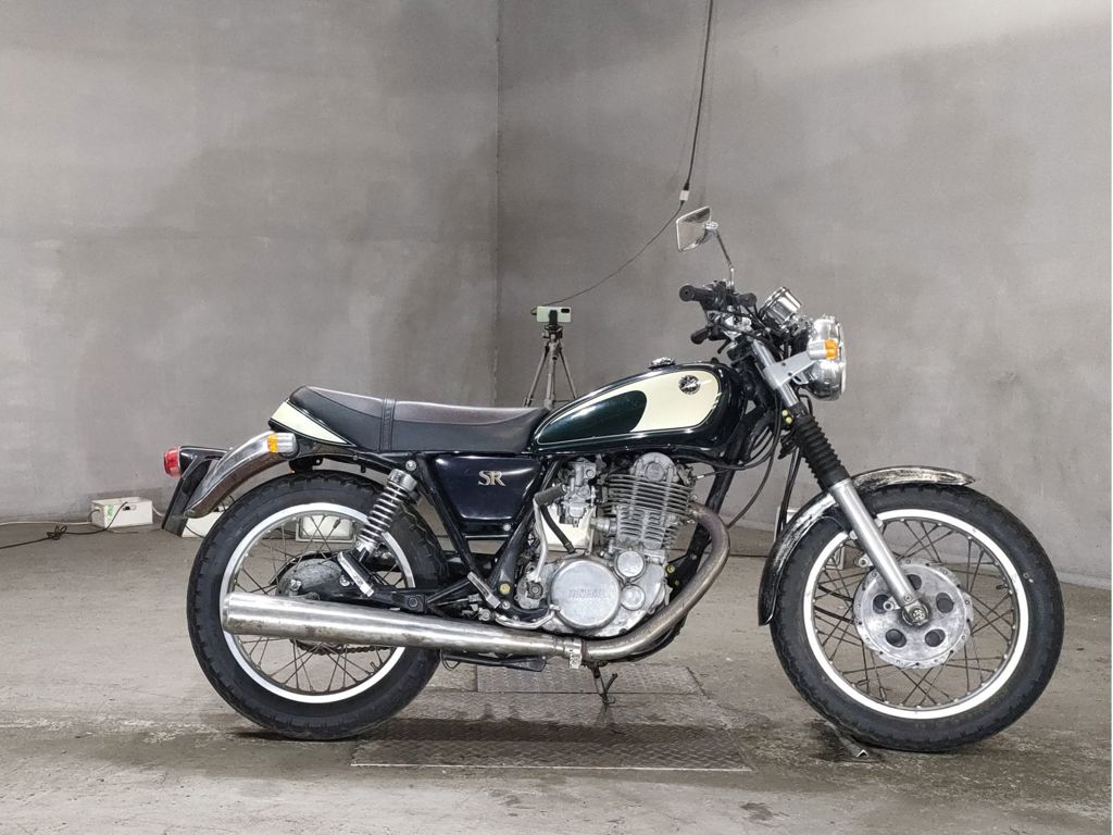 Фото Yamaha SR400 1985 с японского аукциона
