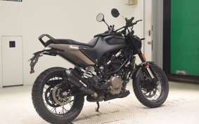 HUSQVARNA SVARTPILEN 125 2004