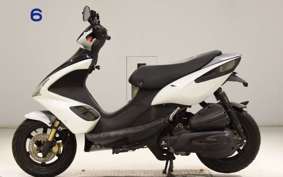 ADVIA R125