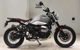 BMW R NINE T SCRAMBLER 2024