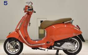 VESPA PRIMAVERA 125