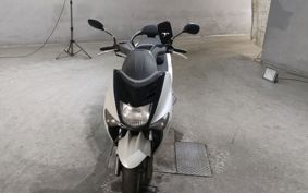 YAMAHA MAJESTY 125 SE27