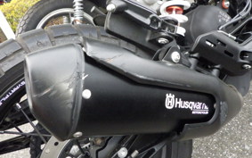 HUSQVARNA SVARTPILEN 401 2023