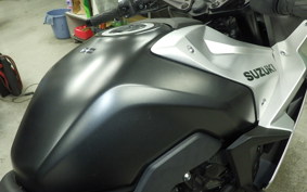 SUZUKI GSX-8R 2024 EM1AA