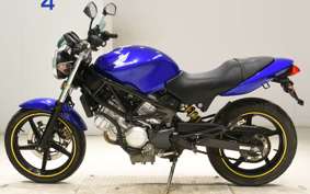 HONDA VTR 250 2023 MC33