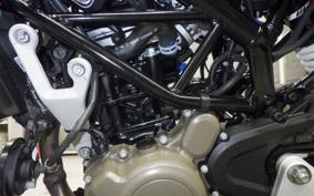 HUSQVARNA SVARTPILEN 125 2019