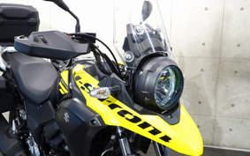 SUZUKI STROM 250 DS11A