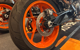 KTM 890 DUKE GP 2024 TU940