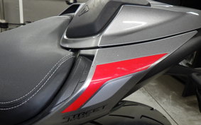 TRIUMPH STREET TRIPLE RS 2021