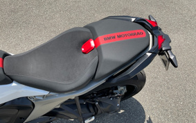 BMW R1300R 2025 0M51
