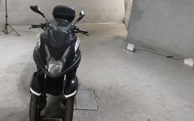 YAMAHA TRICITY 125 SE82J