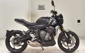 TRIUMPH TRIDENT 660 2023