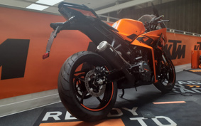 KTM 390 RC 2024 JYJ40