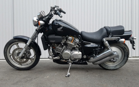 HONDA V45 MAGNA 1988 RC28