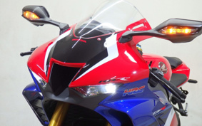 HONDA CBR1000RR-R FB SP 1990 SC82