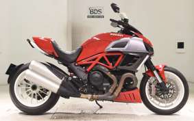 DUCATI DIAVEL 2013