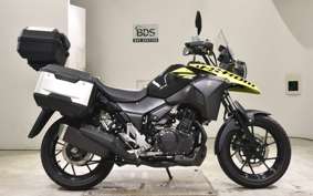 SUZUKI Vｽﾄﾛｰﾑ250A 2022