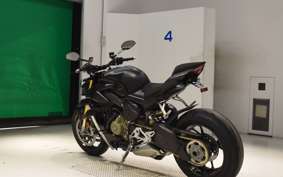 DUCATI STREETFIGHTER V4 S 2021