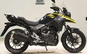 SUZUKI Vｽﾄﾛｰﾑ250A 1998