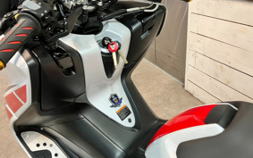 YAMAHA T-MAX 500 2011 SJ08J
