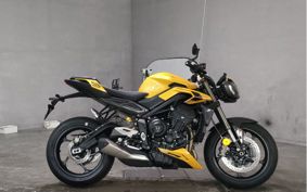 TRIUMPH  TRIUMPH  STREET  TRIPLE RS HDA614