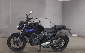 YAMAHA FZ25 RG42
