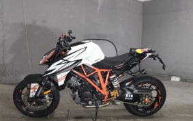 KTM 1290 SUPER  DUKE R V3940