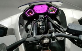 HONDA NM4 VULTUS -02 RC82