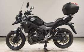 SUZUKI Vｽﾄﾛｰﾑ250 2014