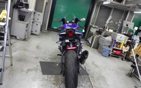YAMAHA YZF-R1 2015