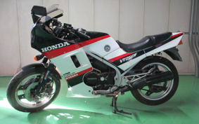 HONDA VT250F MC08