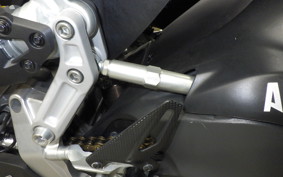 DUCATI STREETFIGHTER V2 2022