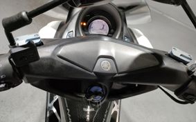 YAMAHA N-MAX 155 SG50J