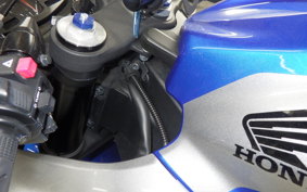 HONDA CBR600RR GEN 3 2007 PC40