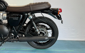 TRIUMPH BONNEVILLE T120 BLACK 2021 DAD75H