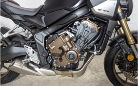 HONDA CB650R E-Clutch 2026 RH17