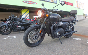 TRIUMPH BONNEVILLE T120 BLACK 2018 DAD75H