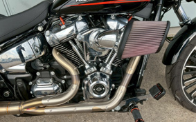 HARLEY FXBR 2023 YEZ