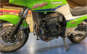 KAWASAKI GPZ900R NINJA 2001 00A092