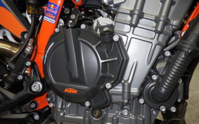KTM 890 DUKE R 2022