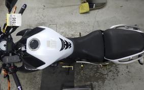 KAWASAKI ER600 N 2013