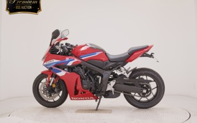 HONDA CBR650R E-Clutch 2025 RH17