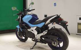 SUZUKI ｸﾞﾗﾃﾞｨｳｽ400 2010 VK58A