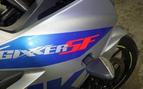 SUZUKI GIXXER 250 SF 2005