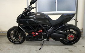 DUCATI DIAVEL CARBON 2013