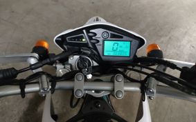 YAMAHA SEROW 250 DG31J