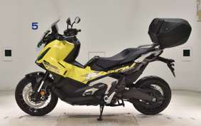 HONDA X-ADV 750 2025 RH21