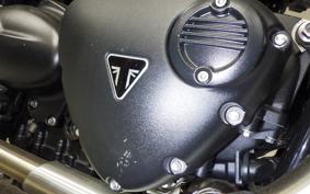 TRIUMPH STREET TWIN 2016